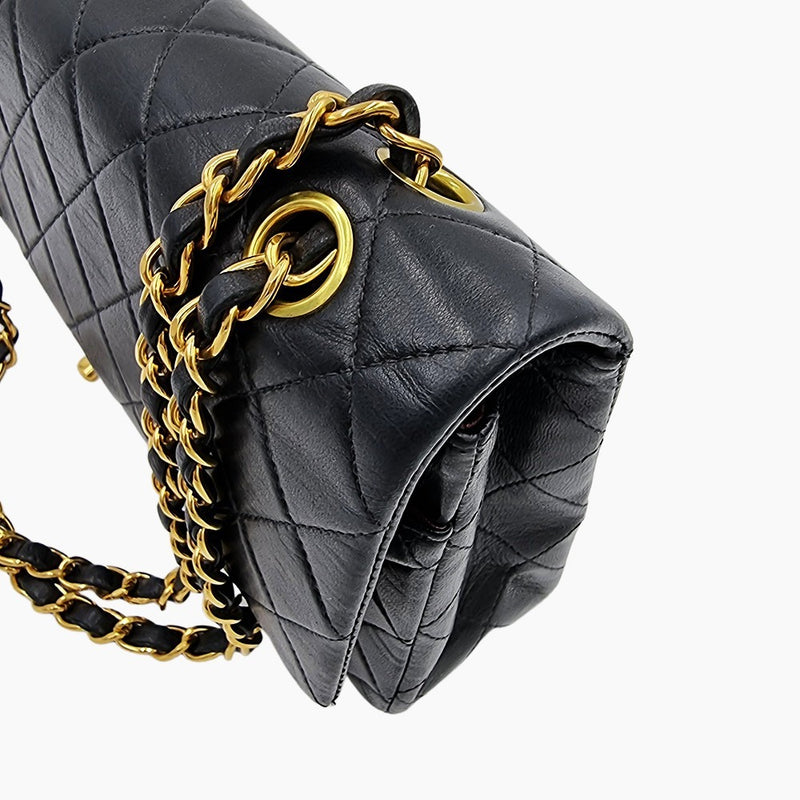 CLASSIC DOUBLE FLAP MEDIUM taske fra brand: CHANEL - We Do Vintage