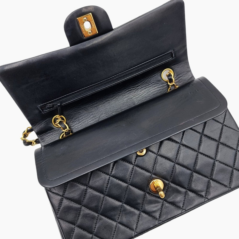 CLASSIC DOUBLE FLAP MEDIUM taske fra brand: CHANEL - We Do Vintage