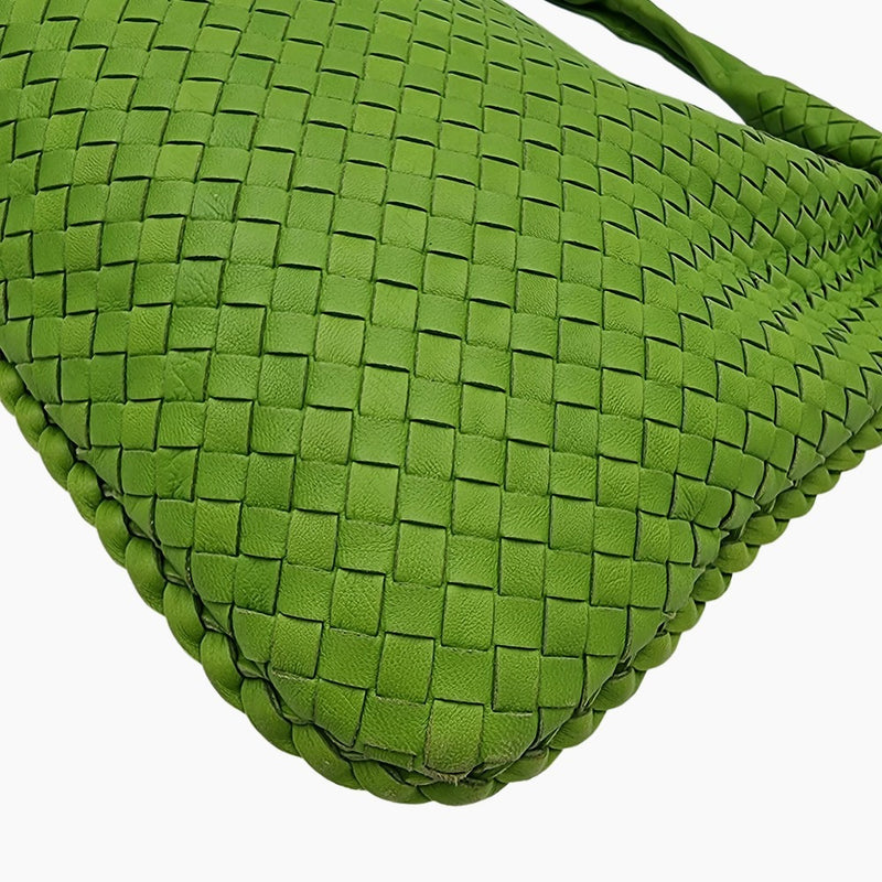LARGE GRØN CLASSIC VENETA HOBO taske fra brand: BOTTEGA VENETA - We Do Vintage