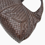 MEDIUM MØRKEBRUN INTRECCIATO HOBO taske fra brand: BOTTEGA VENETA - We Do Vintage