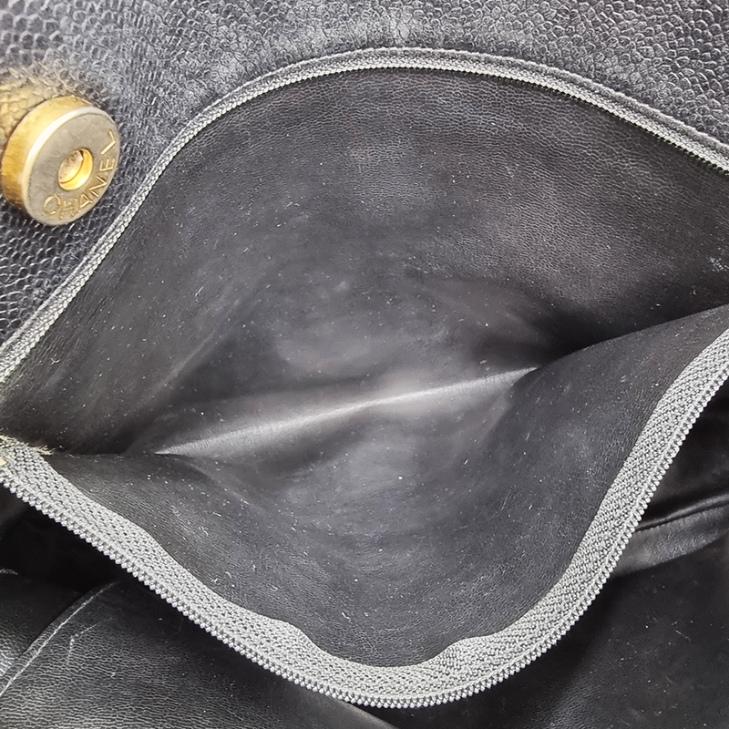 VINTAGE CAVIAR TOTE taske fra brand: CHANEL - We Do Vintage