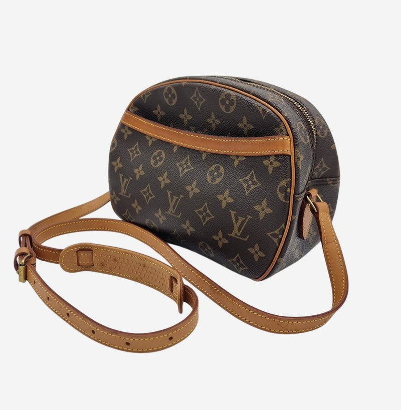 MONOGRAM CANVAS BLOIS taske fra brand: LOUIS VUITTON - We Do Vintage