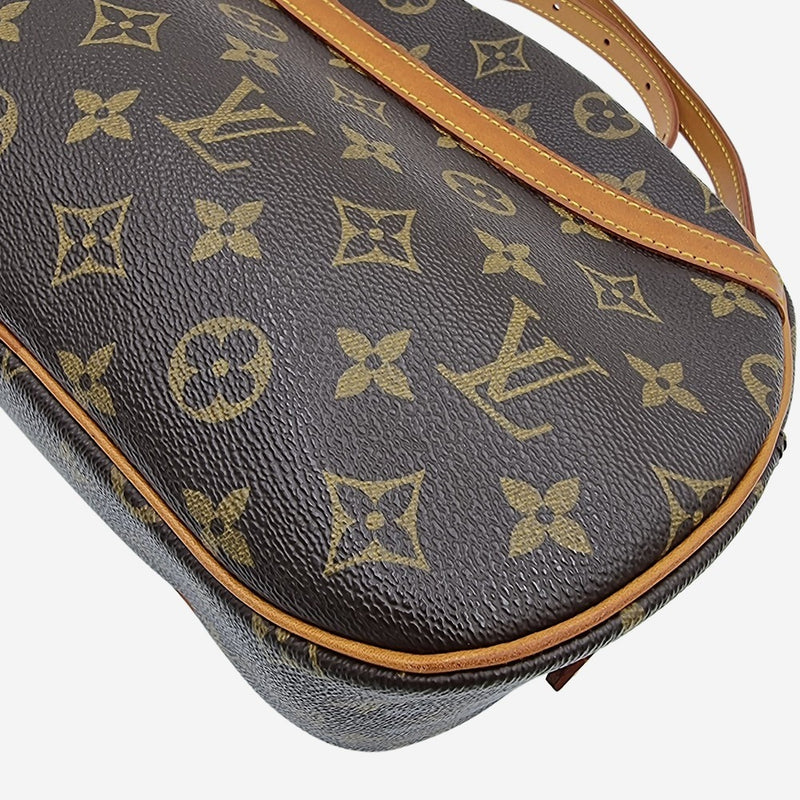 MONOGRAM CANVAS BLOIS taske fra brand: LOUIS VUITTON - We Do Vintage
