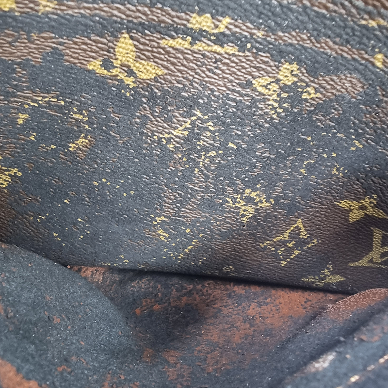 MONOGRAM CANVAS BLOIS taske fra brand: LOUIS VUITTON - We Do Vintage