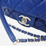 BLÅ JUMBO CAVIAR EASY FLAP BAG taske fra brand: CHANEL - We Do Vintage