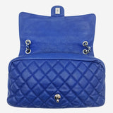 BLÅ JUMBO CAVIAR EASY FLAP BAG taske fra brand: CHANEL - We Do Vintage