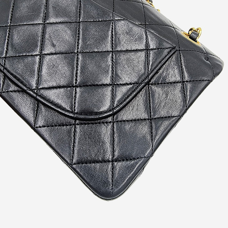 CLASSIC DOUBLE FLAP SMALL taske fra brand: CHANEL - We Do Vintage