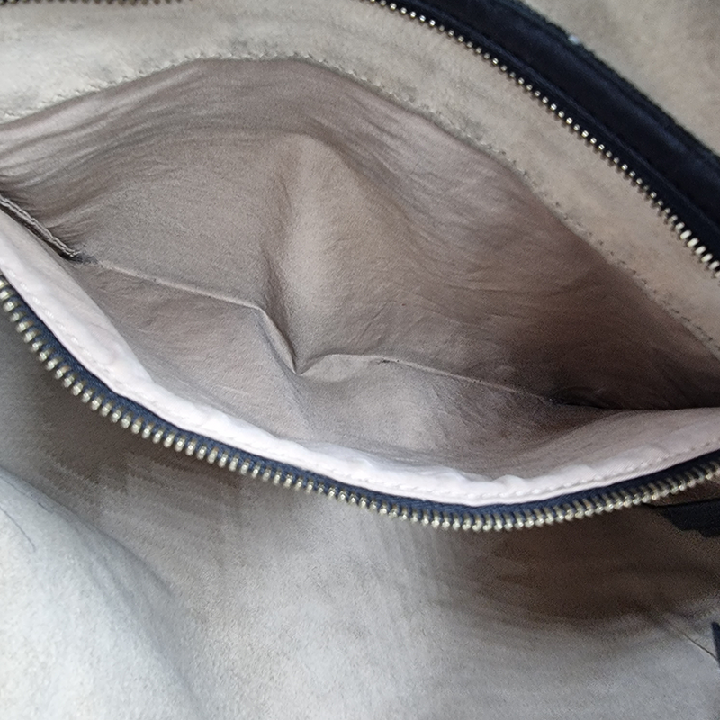 MEDIUM SORT CLASSIC VENETA HOBO taske fra brand: BOTTEGA VENETA - We Do Vintage