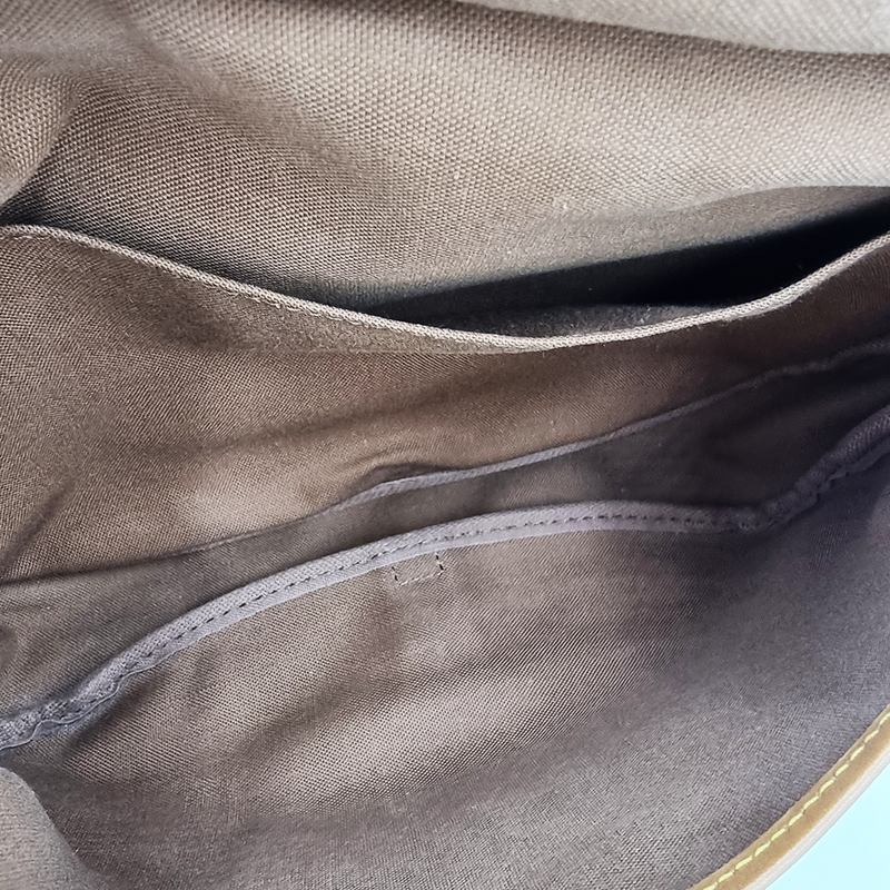 MONOGRAM CANVAS SAUMUR 30 taske fra brand: LOUIS VUITTON - We Do Vintage