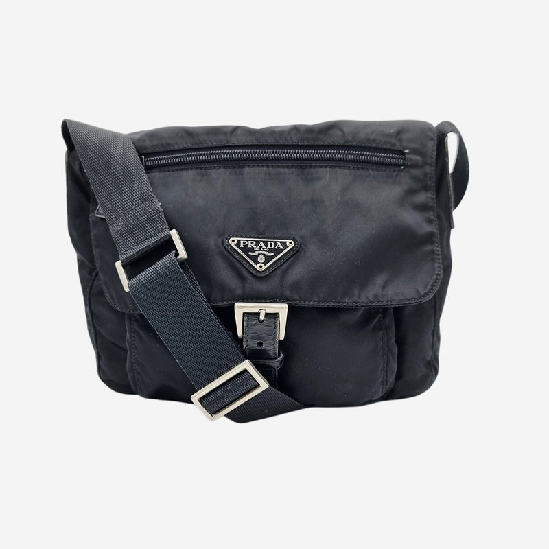 SORT NYLON CROSSBODY taske fra brand: PRADA - We Do Vintage
