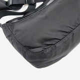 SORT NYLON CROSSBODY taske fra brand: PRADA - We Do Vintage