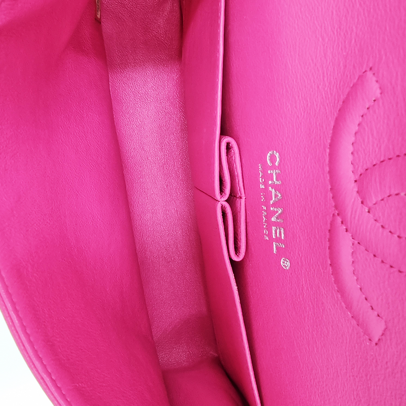PINK CLASSIC DOUBLE FLAP MEDIUM taske fra brand: CHANEL - We Do Vintage