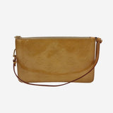 GUL MONOGRAM VERNIS LEXINGTON POCHETTE taske fra brand: LOUIS VUITTON - We Do Vintage