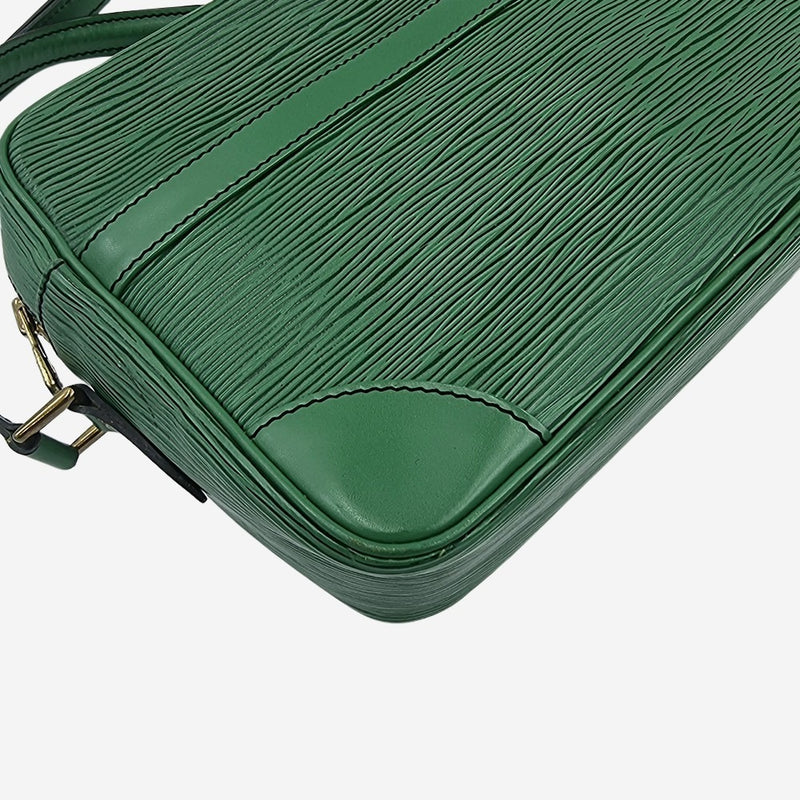 GRØN EPI LÆDER TROCADÉRO 27 taske fra brand: LOUIS VUITTON - We Do Vintage