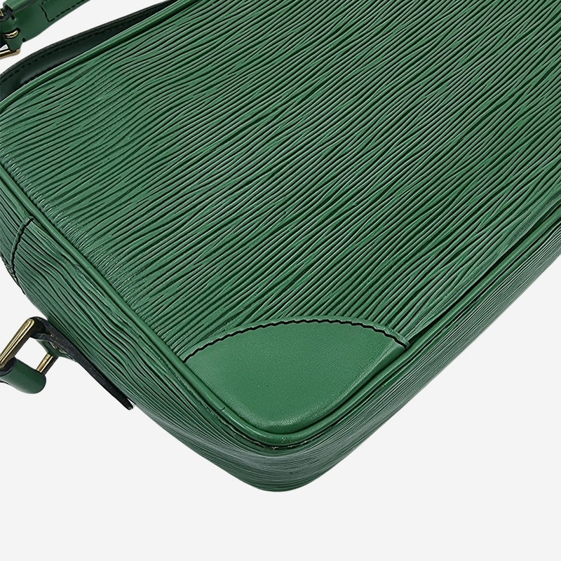 GRØN EPI LÆDER TROCADÉRO 27 taske fra brand: LOUIS VUITTON - We Do Vintage