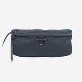 MØRK BLÅ NYLON BÆLTETASKE taske fra brand: PRADA - We Do Vintage