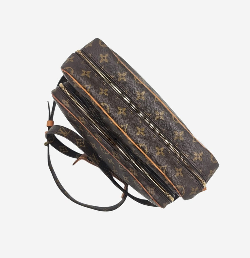 MONOGRAM CANVAS NILE MM taske fra brand: LOUIS VUITTON - We Do Vintage