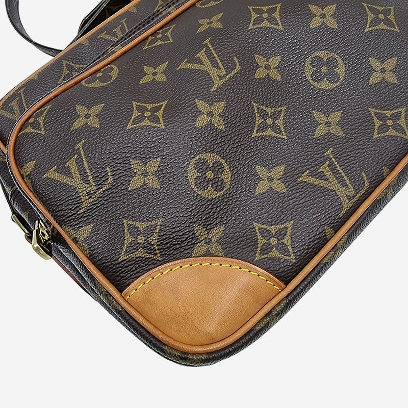 MONOGRAM CANVAS NILE MM taske fra brand: LOUIS VUITTON - We Do Vintage