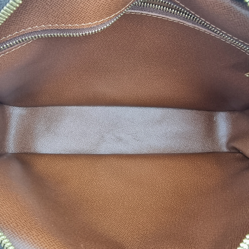 MONOGRAM CANVAS NILE MM taske fra brand: LOUIS VUITTON - We Do Vintage