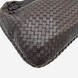 MEDIUM MØRKEBRUN CLASSIC VENETA HOBO taske fra brand: BOTTEGA VENETA - We Do Vintage
