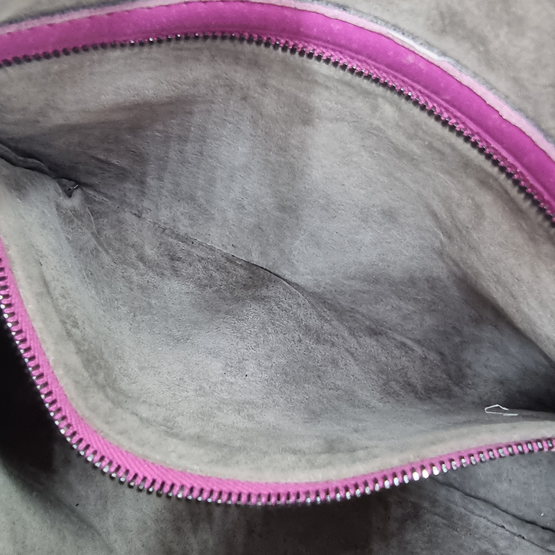 MEDIUM LILLA CLASSIC VENETA HOBO taske fra brand: BOTTEGA VENETA - We Do Vintage