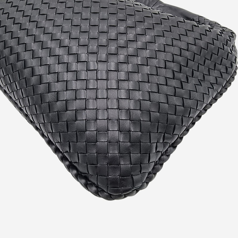 LARGE SORT CLASSIC VENETA HOBO taske fra brand: BOTTEGA VENETA - We Do Vintage