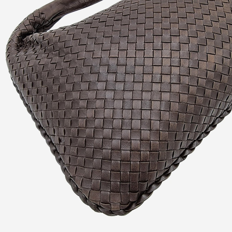 LARGE MØRKEBRUN CLASSIC VENETA HOBO taske fra brand: BOTTEGA VENETA - We Do Vintage