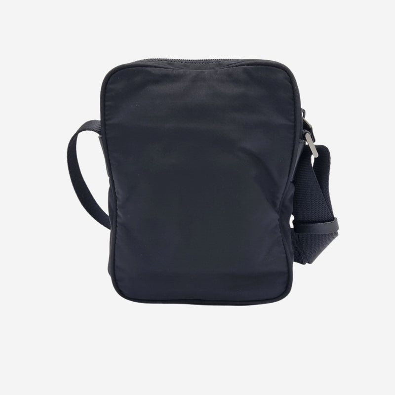 SORT NYLON CROSSBODY taske fra brand: PRADA - We Do Vintage