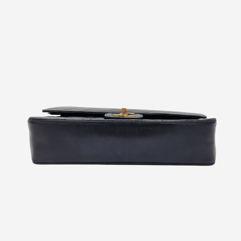 VINTAGE CLASSIC DOUBLE FLAP MEDIUM taske fra brand: CHANEL - We Do Vintage