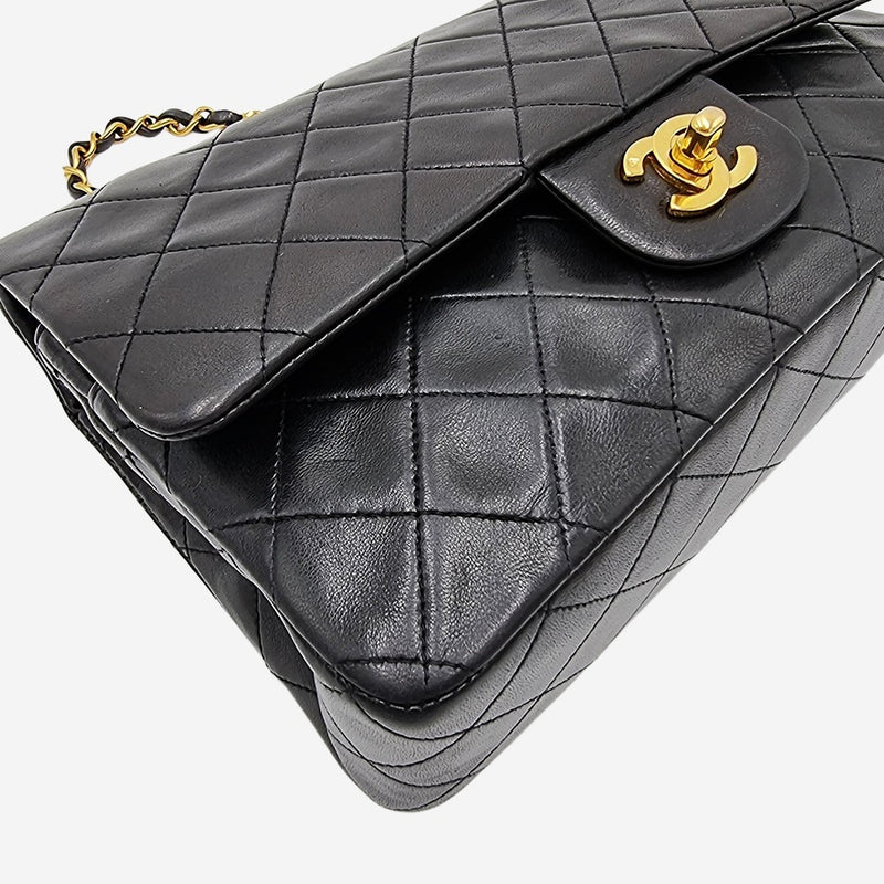 CLASSIC DOUBLE FLAP MEDIUM taske fra brand: CHANEL - We Do Vintage
