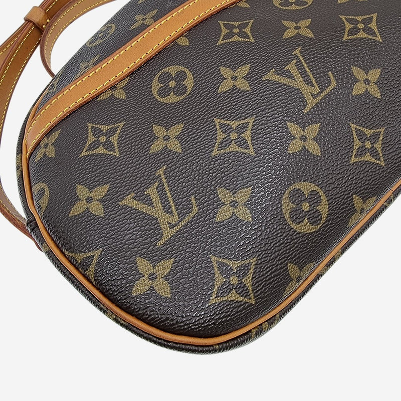 MONOGRAM CANVAS BLOIS taske fra brand: LOUIS VUITTON - We Do Vintage