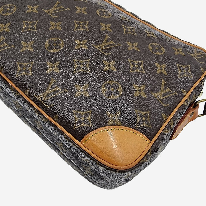 MONOGRAM CANVAS NILE MM taske fra brand: LOUIS VUITTON - We Do Vintage