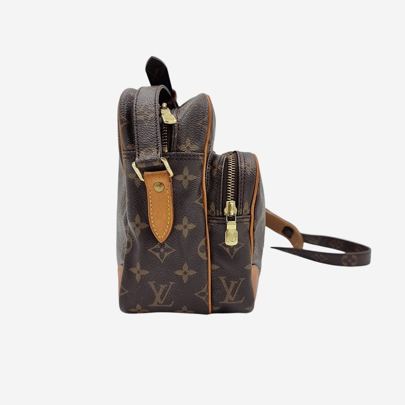 MONOGRAM CANVAS NILE MM taske fra brand: LOUIS VUITTON - We Do Vintage