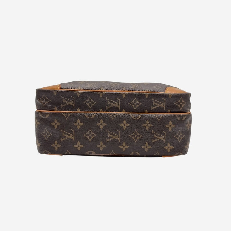 MONOGRAM CANVAS NILE MM taske fra brand: LOUIS VUITTON - We Do Vintage