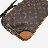 MONOGRAM CANVAS NILE MM taske fra brand: LOUIS VUITTON - We Do Vintage