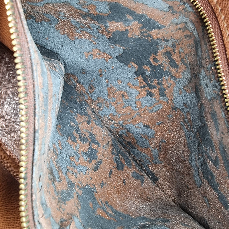 MONOGRAM CANVAS NILE MM taske fra brand: LOUIS VUITTON - We Do Vintage