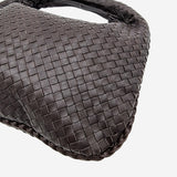 MEDIUM MØRKEBRUN CLASSIC VENETA HOBO taske fra brand: BOTTEGA VENETA - We Do Vintage