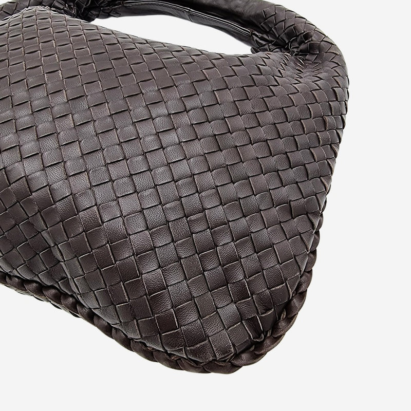 MEDIUM MØRKEBRUN CLASSIC VENETA HOBO taske fra brand: BOTTEGA VENETA - We Do Vintage