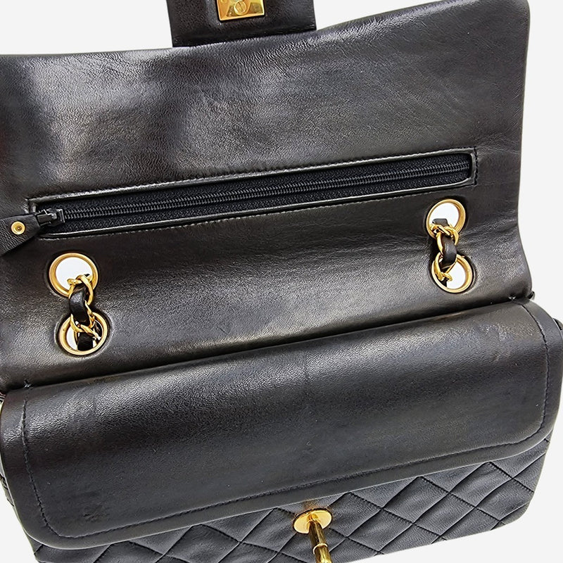 CLASSIC DOUBLE FLAP SMALL taske fra brand: CHANEL - We Do Vintage