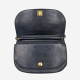 Vintage half moon flap bag taske fra brand: CHANEL - We Do Vintage