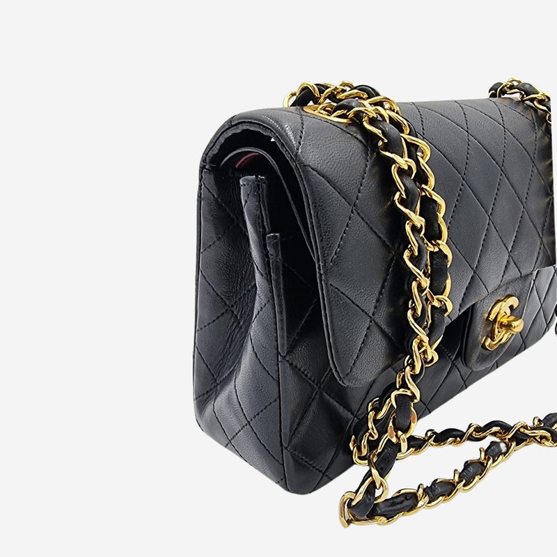 CLASSIC DOUBLE FLAP SMALL taske fra brand: CHANEL - We Do Vintage