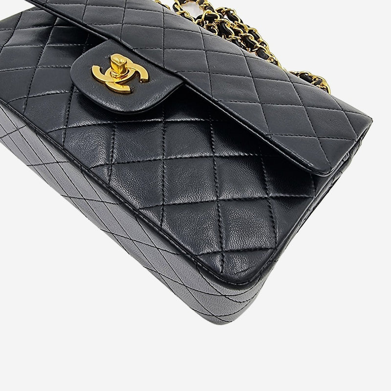 CLASSIC DOUBLE FLAP SMALL taske fra brand: CHANEL - We Do Vintage