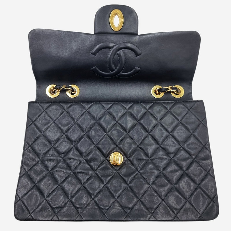 VINTAGE MAXI SINGLE CLASSIC FLAP BAG taske fra brand: CHANEL - We Do Vintage