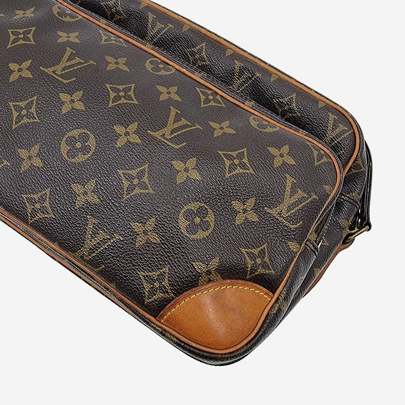 MONOGRAM CANVAS NILE MM taske fra brand: LOUIS VUITTON - We Do Vintage