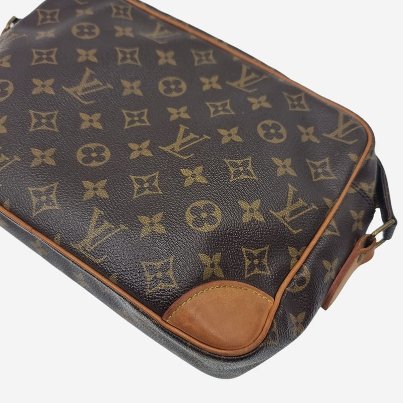 MONOGRAM CANVAS NILE MM taske fra brand: LOUIS VUITTON - We Do Vintage