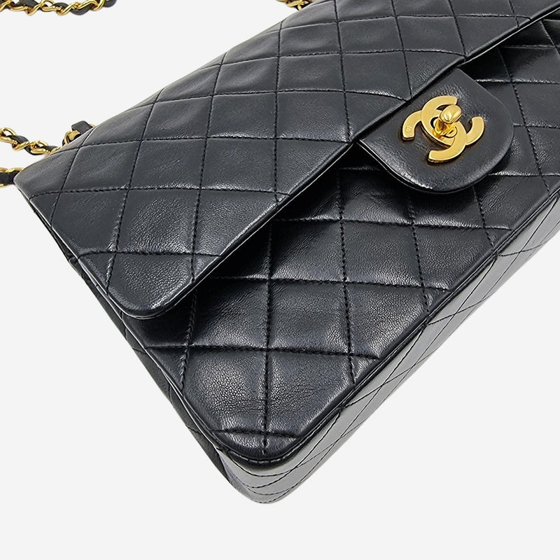 CLASSIC DOUBLE FLAP MEDIUM taske fra brand: CHANEL - We Do Vintage