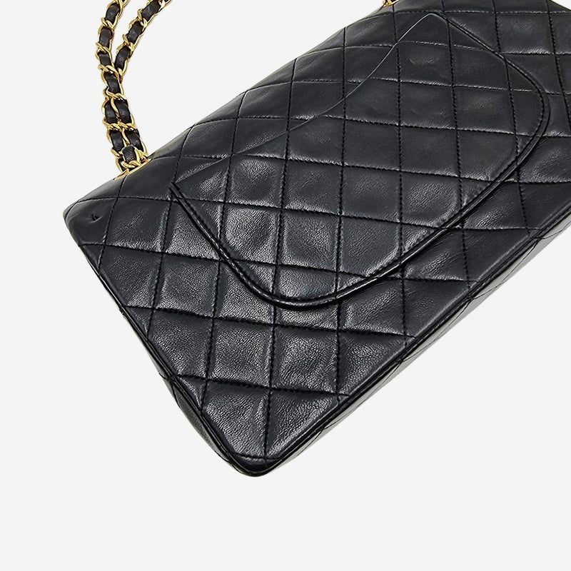 CLASSIC DOUBLE FLAP MEDIUM taske fra brand: CHANEL - We Do Vintage