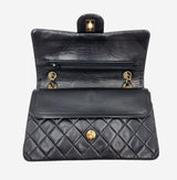 CLASSIC DOUBLE FLAP MEDIUM taske fra brand: CHANEL - We Do Vintage