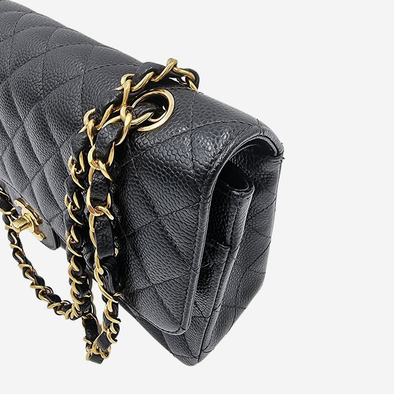 CAVIAR MEDIUM CLASSIC DOUBLE FLAP taske fra brand: CHANEL - We Do Vintage