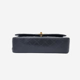 CAVIAR MEDIUM CLASSIC DOUBLE FLAP taske fra brand: CHANEL - We Do Vintage